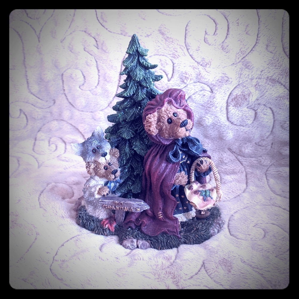 Boyd's Bear Figurine Little Red Riding Hood Series